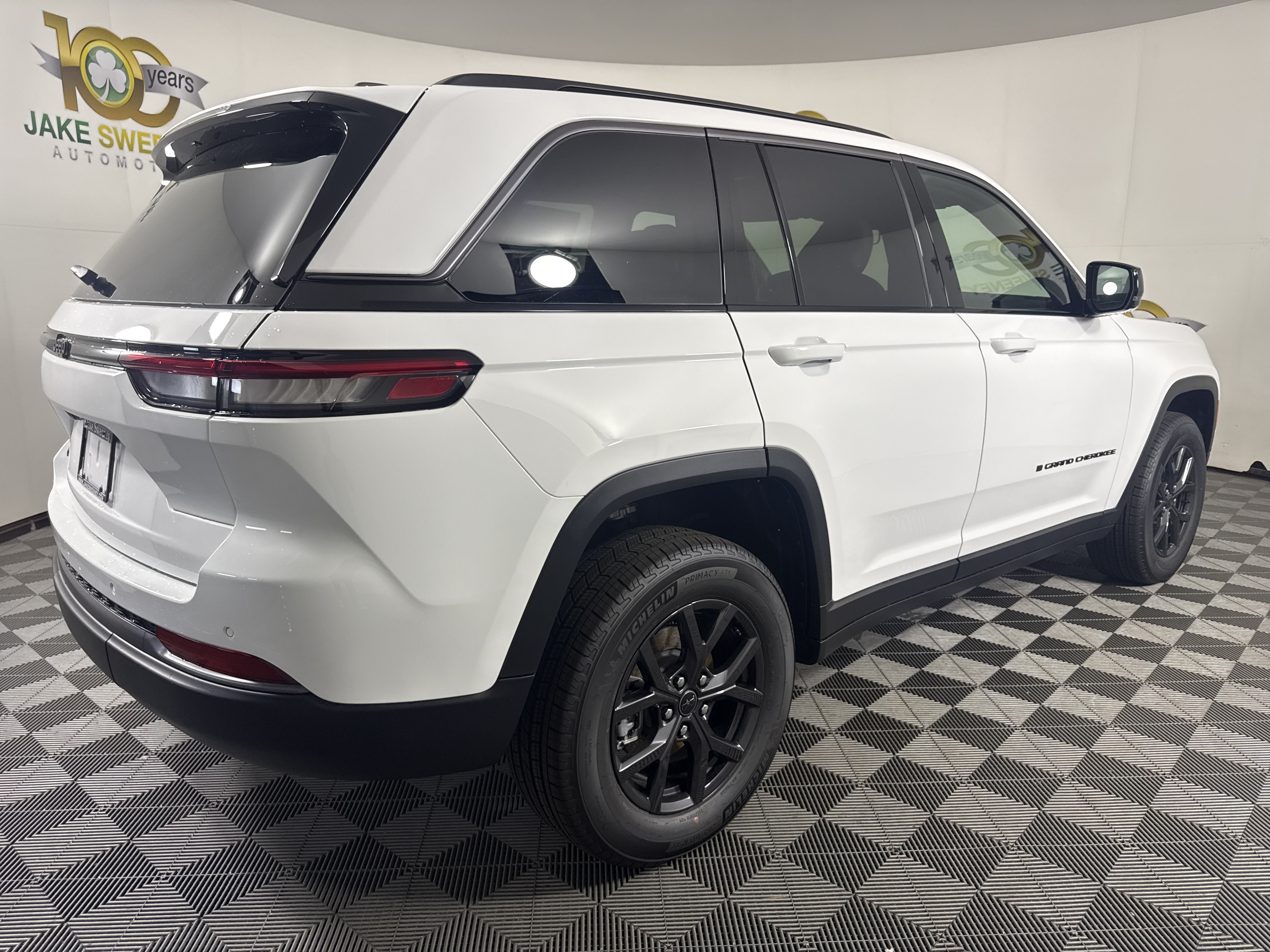 New 2027 Jeep Grand Cherokee 4WD image 10