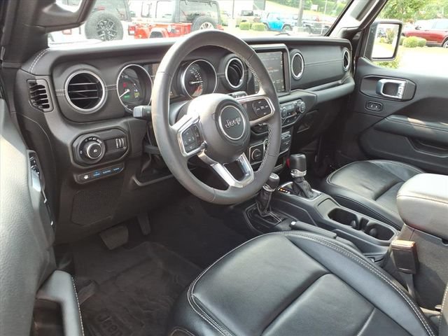 Used 2023 Jeep Wrangler Unlimited Sahara w/ Dual Top Group AWD/4WD image 13