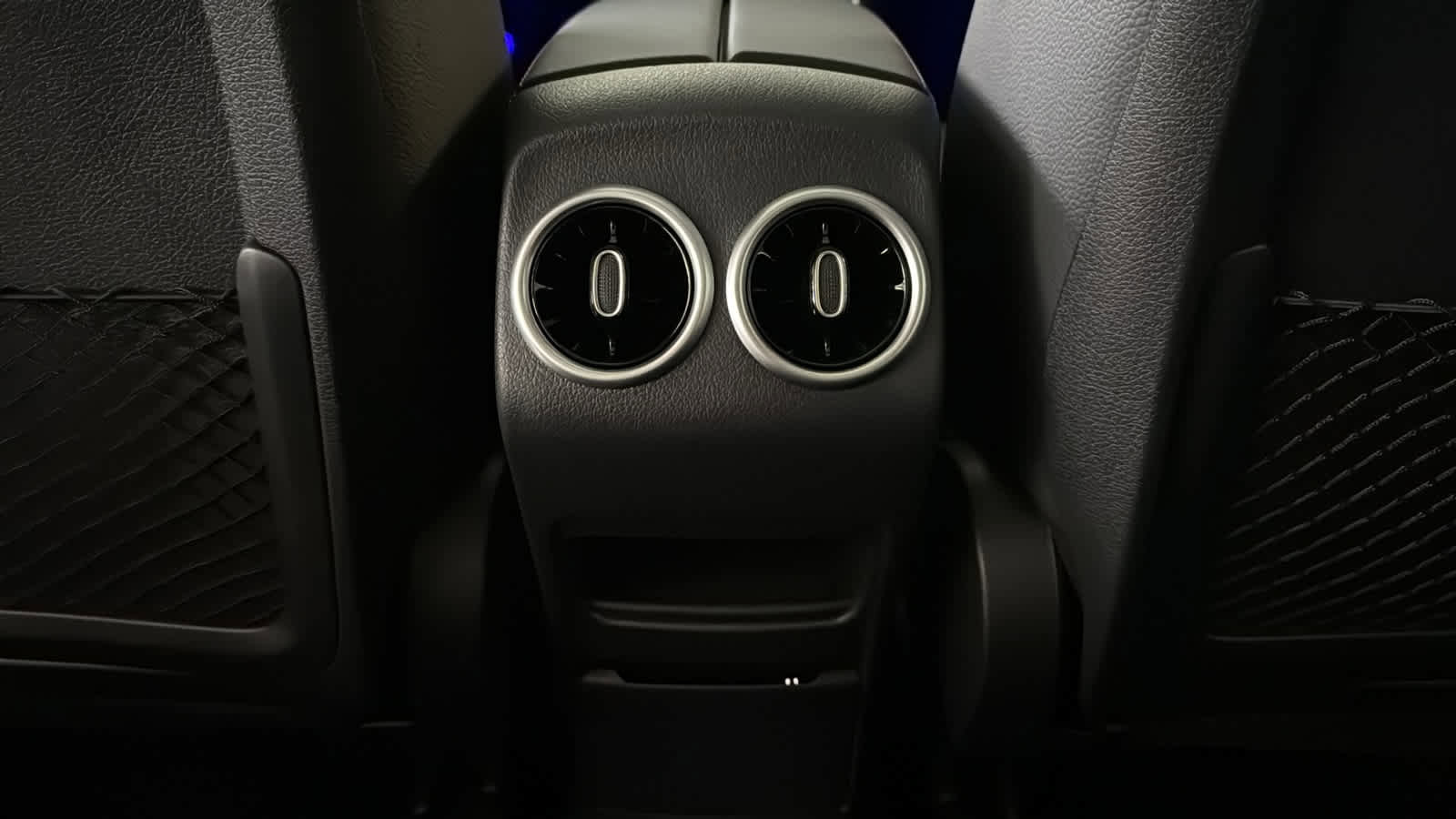 New 2026 Mercedes-Benz GLB 35 AMG 4MATIC image 29