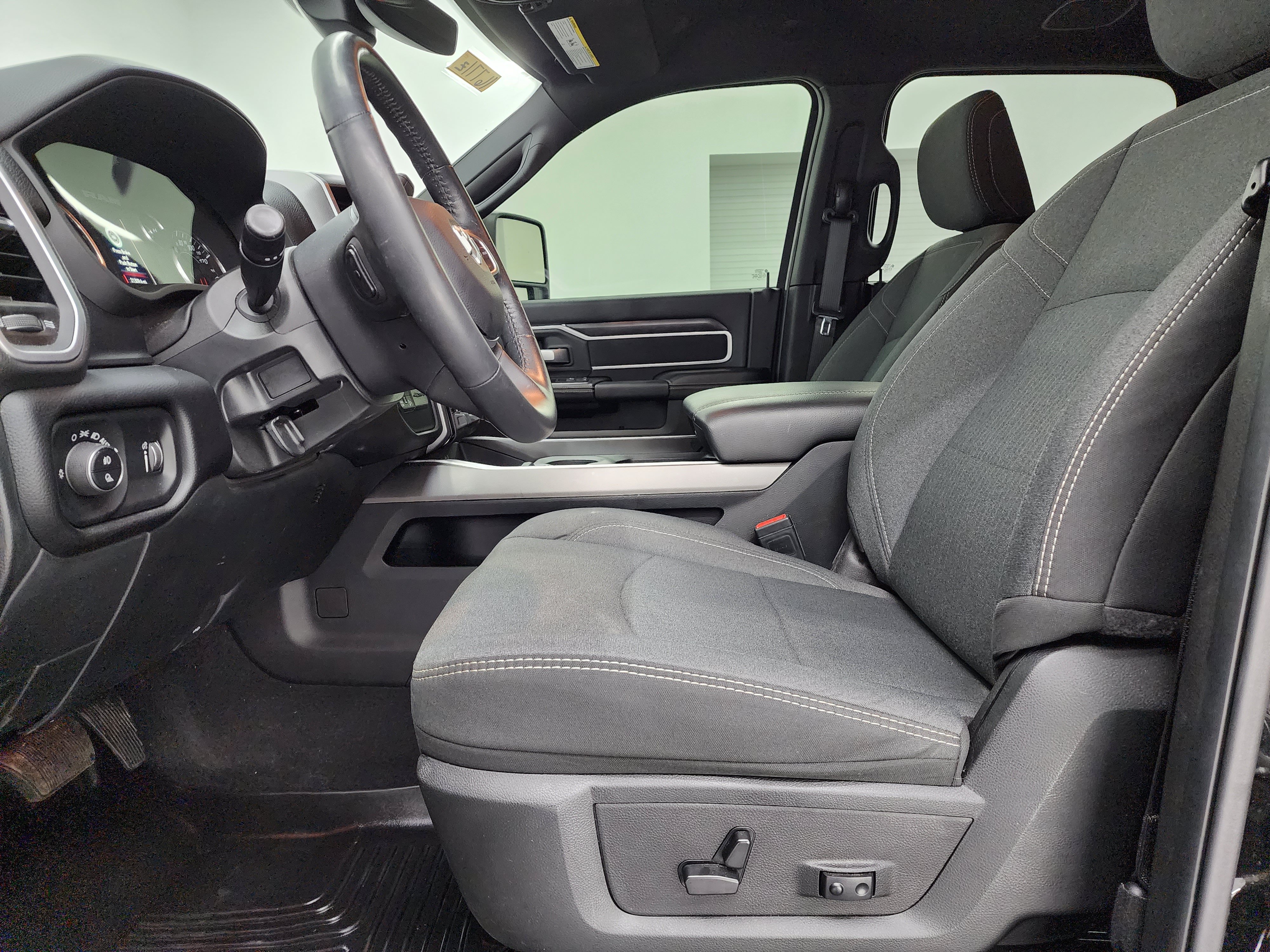 Used 2024 RAM 2500 Lone Star w/ Night Edition AWD/4WD image 8