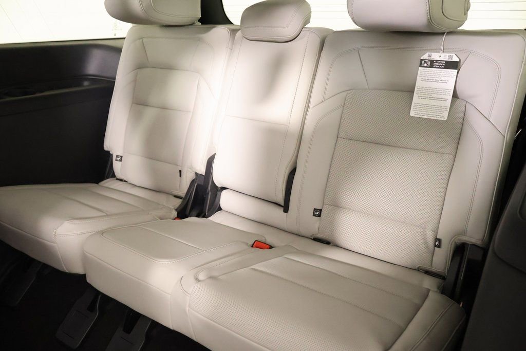 New 2025 Lincoln Navigator Reserve image 13