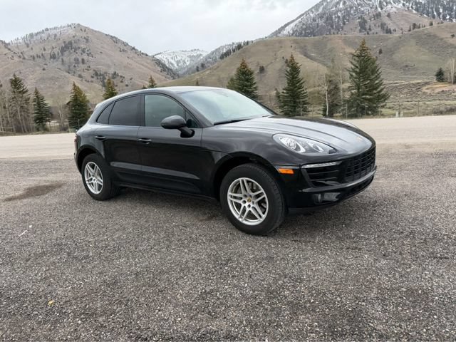 Used 2018 Porsche Macan AWD/4WD image 6