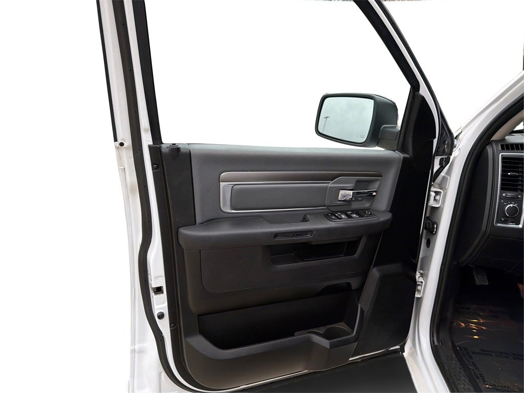 Used 2021 RAM 1500 Classic SLT image 21