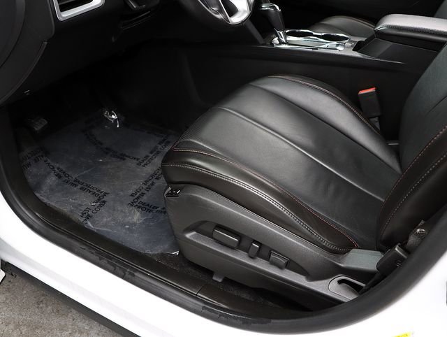 Used 2016 Chevrolet Equinox LTZ w/ Enhanced Convenience Package image 23