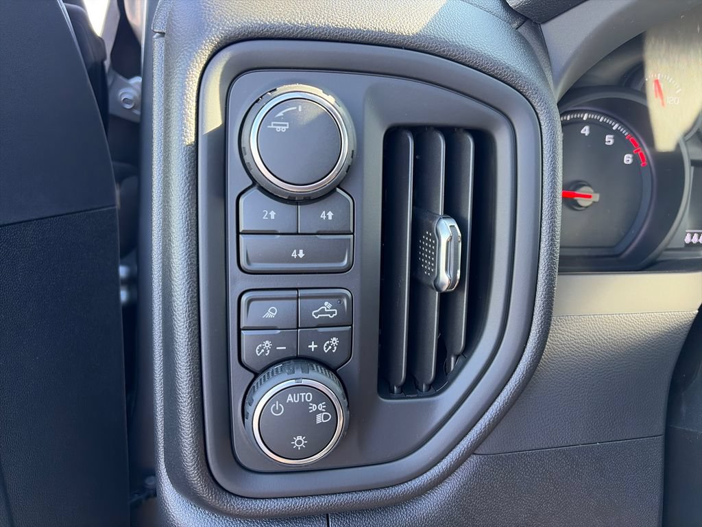 New 2026 Chevrolet Silverado 2500 Custom w/ Custom Value Package AWD/4WD image 16