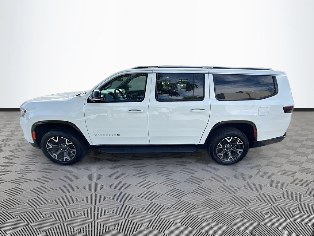 Used 2024 Jeep Wagoneer L Series III w/ Flexible Seating Group AWD/4WD image 5