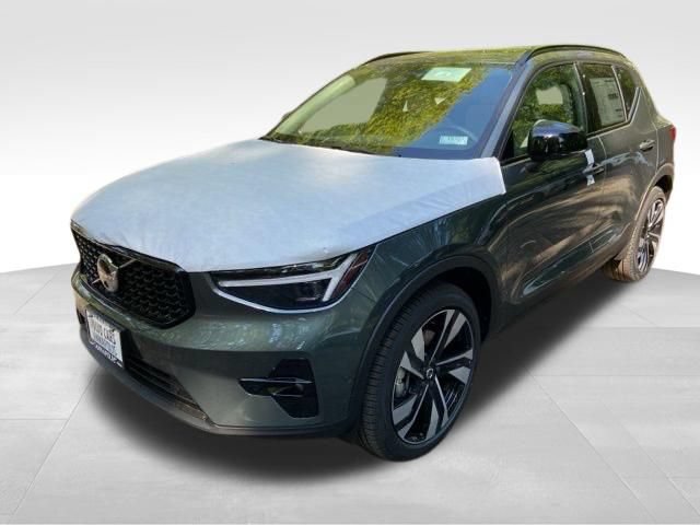 New 2026 Volvo XC40 B5 Ultra w/ Protection Package Premier AWD/4WD image 3