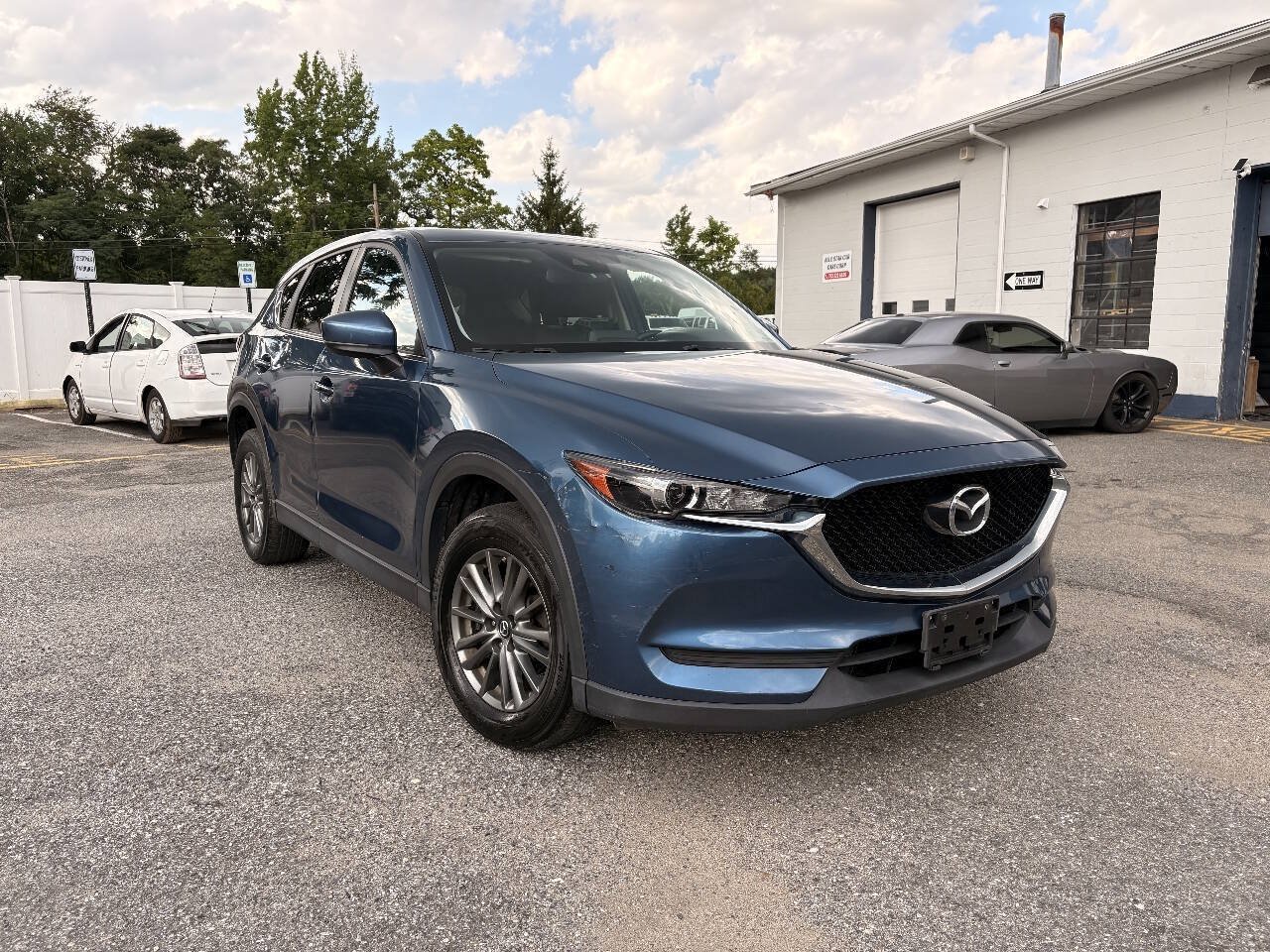 Used 2017 MAZDA CX-5 Touring w/ Preferred Equipment Package AWD/4WD image 3