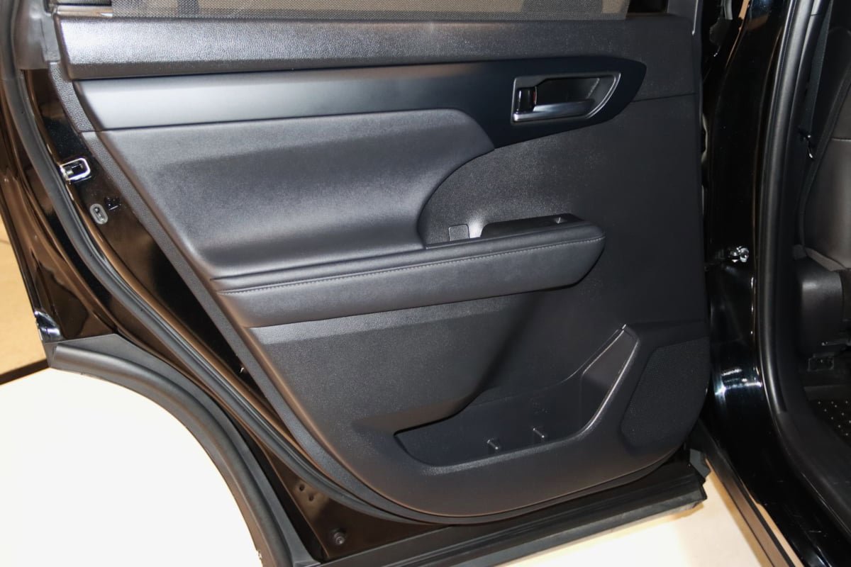 Used 2023 Toyota Highlander L image 47