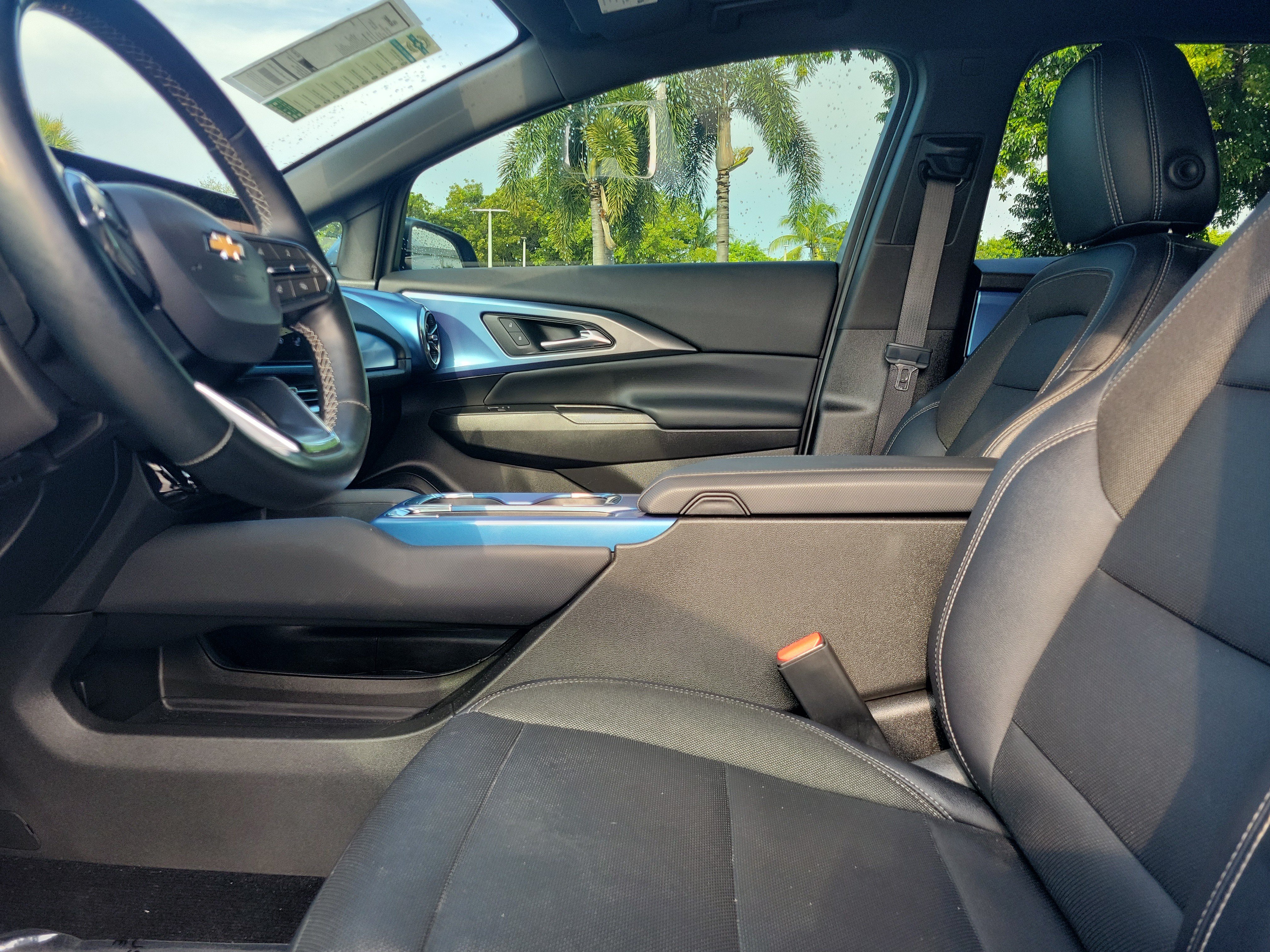 Used 2025 Chevrolet Equinox EV LT w/ Convenience Package FWD image 20