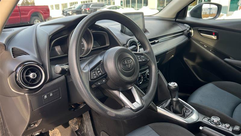Used 2019 Toyota Yaris LE FWD image 19