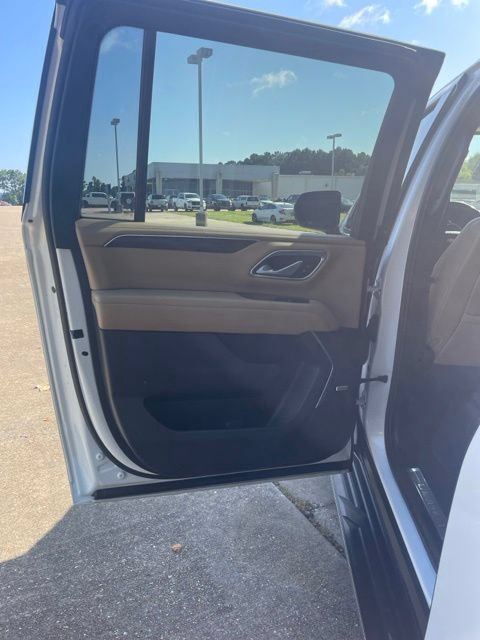 Used 2021 Chevrolet Suburban Premier w/ Texas Edition RWD image 28