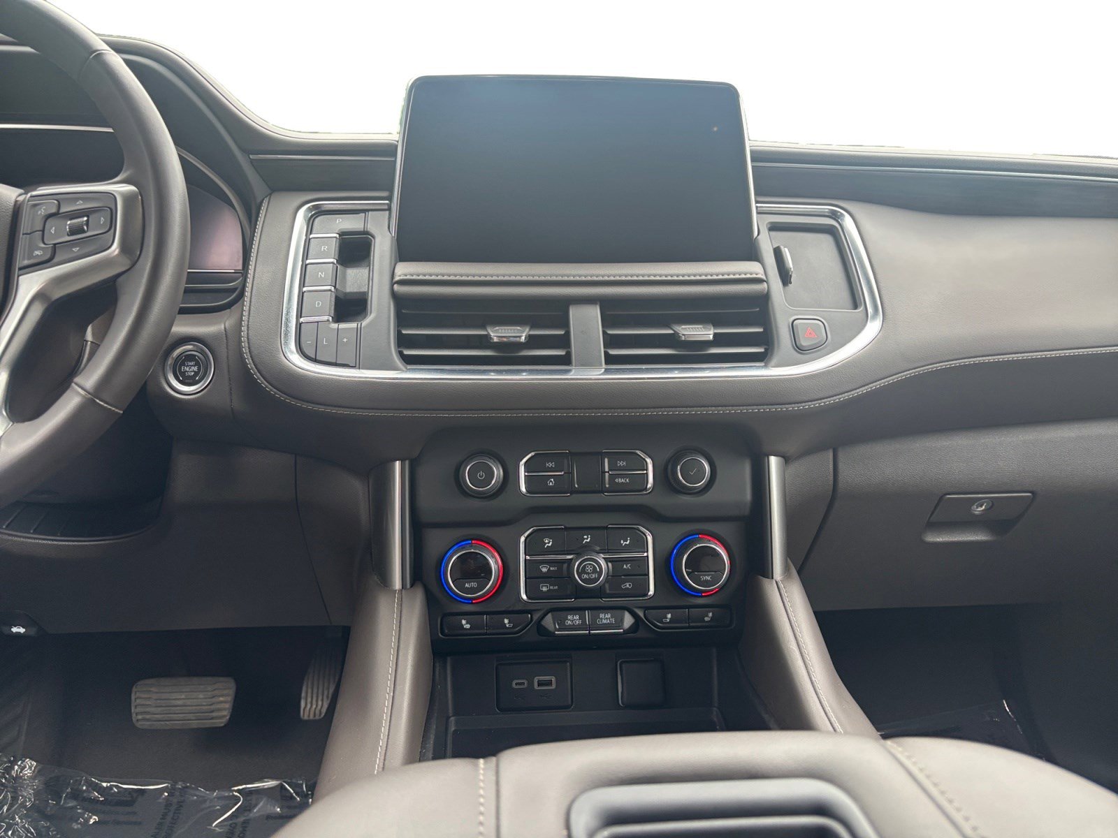 Used 2023 Chevrolet Tahoe Z71 w/ Luxury Package image 11