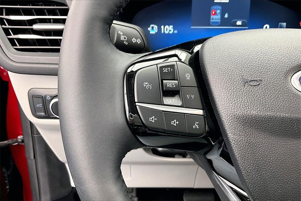 Used 2023 Ford Escape Platinum image 18