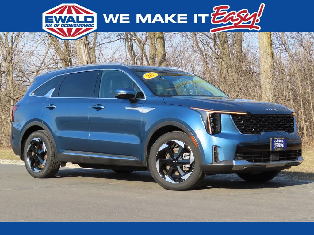 Certified 2025 Kia Sorento EX w/ EX Panoramic Sunroof Package