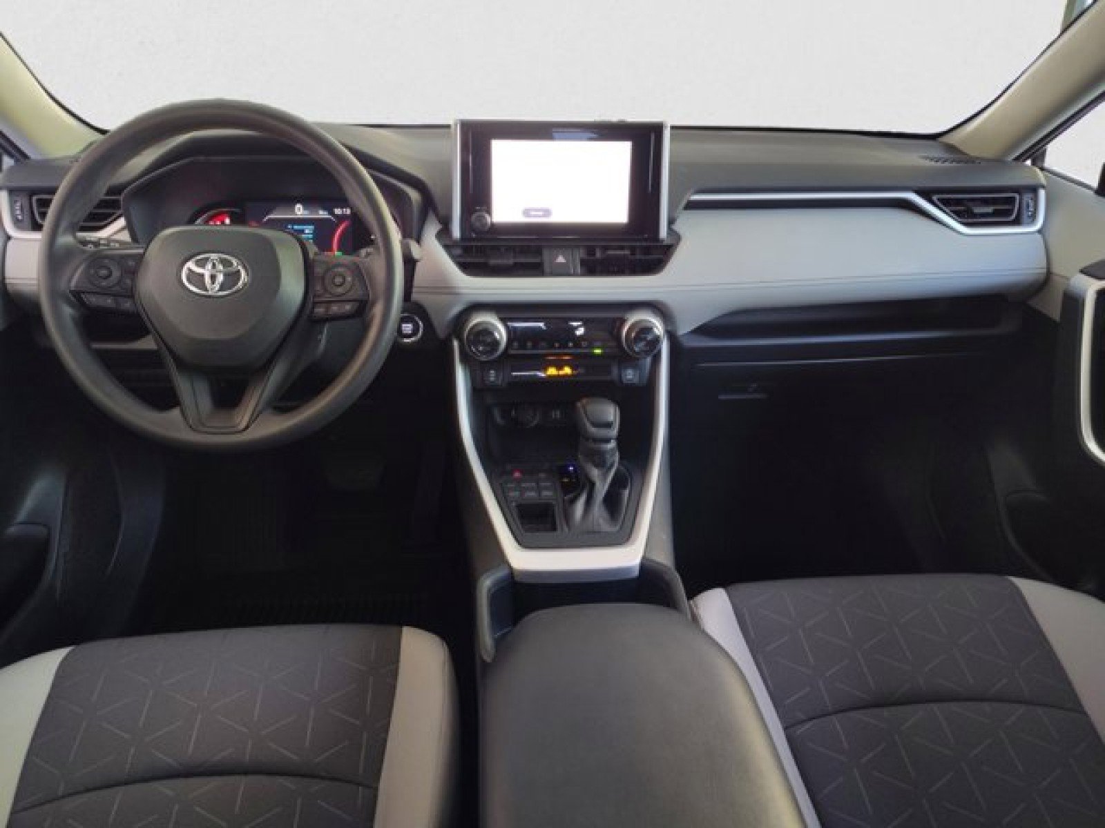 Used 2024 Toyota RAV4 XLE w/ Convenience Package image 14