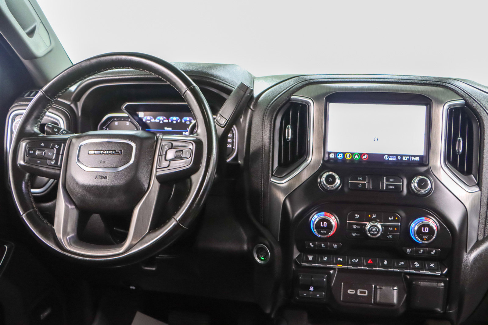 Used 2023 GMC Sierra 2500 Denali w/ Denali Ultimate Package image 18