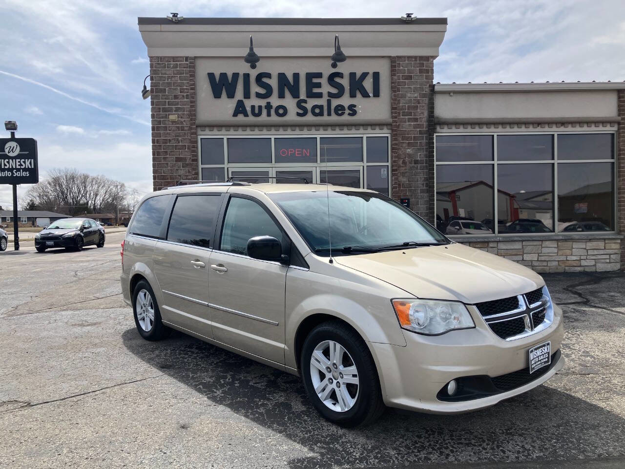 Used 2013 Dodge Grand Caravan Crew w/ Driver Convenience Group FWD image 1