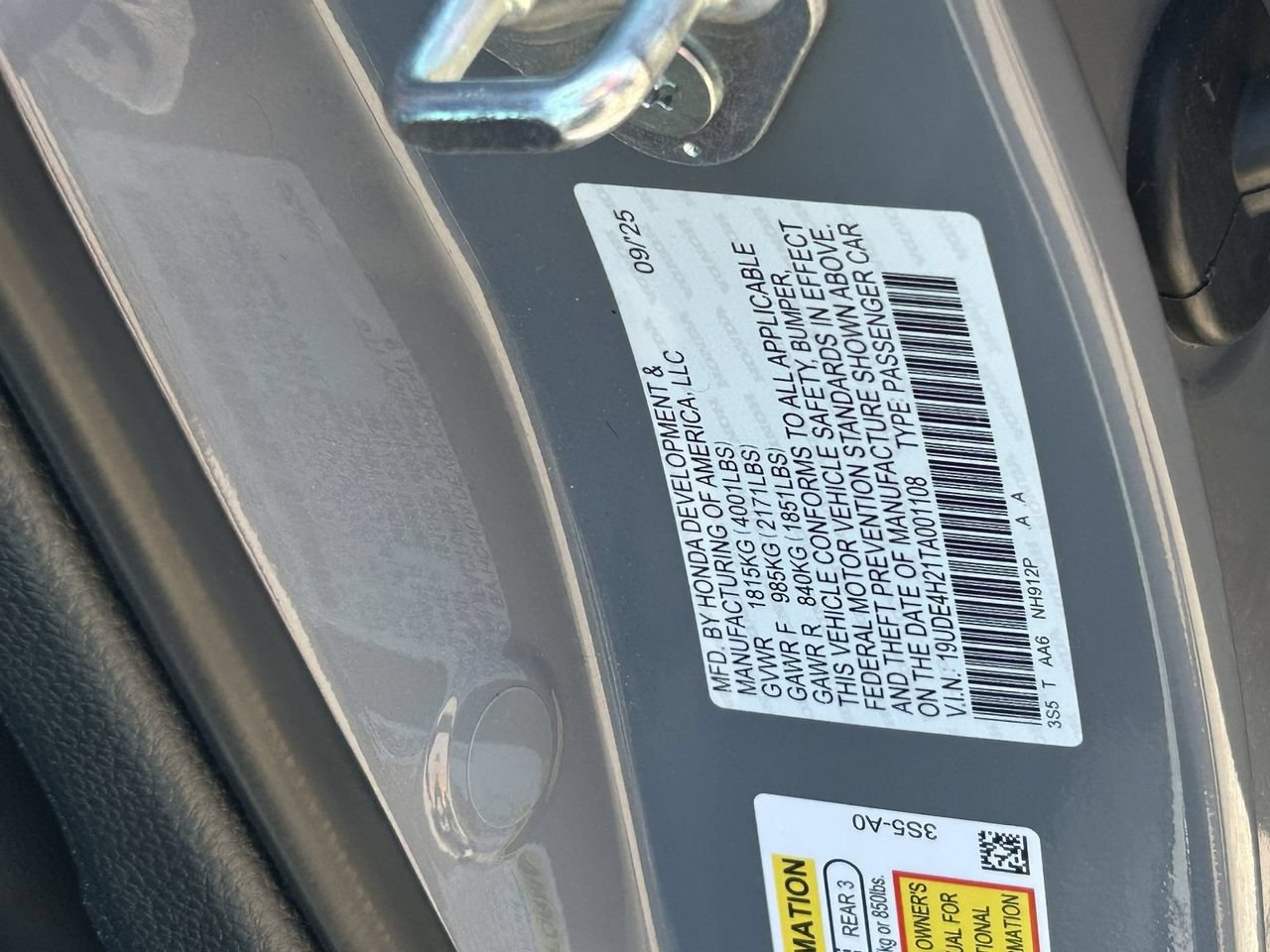 Certified 2026 Acura Integra FWD image 33