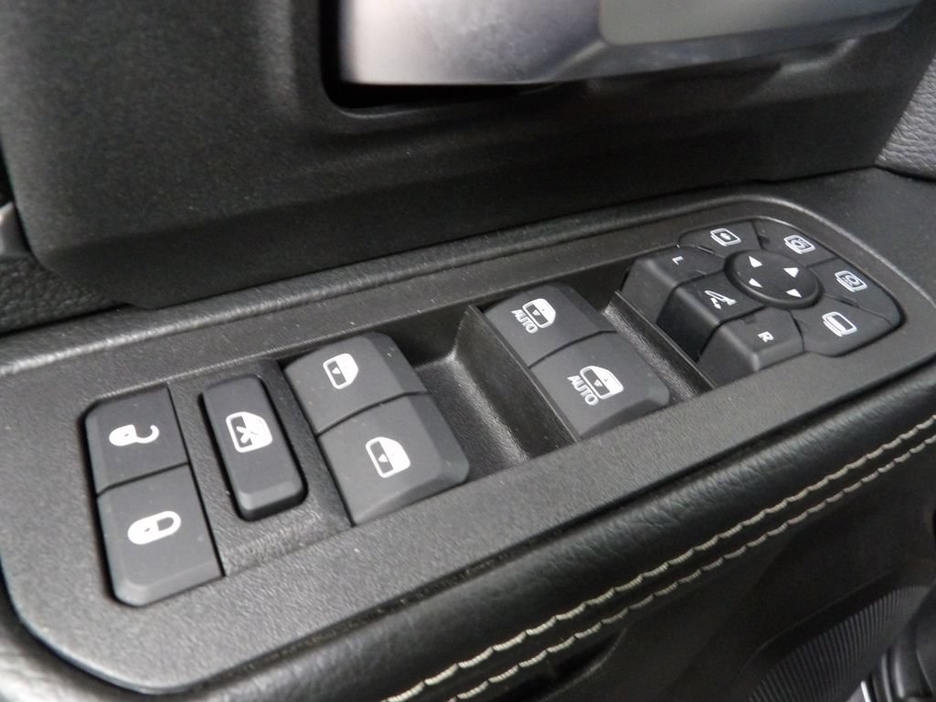 Used 2025 RAM 2500 Big Horn AWD/4WD image 74