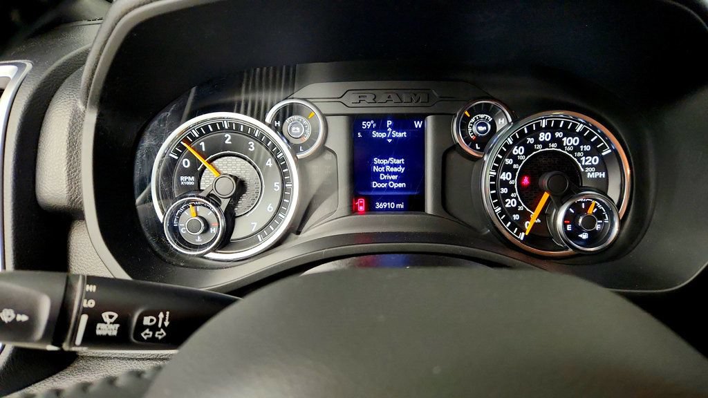 Used 2022 RAM 1500 Big Horn AWD/4WD image 14