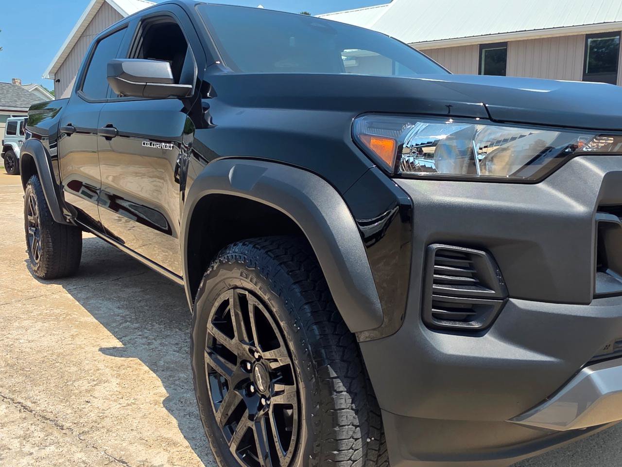 Used 2025 Chevrolet Colorado Trail Boss AWD/4WD image 26