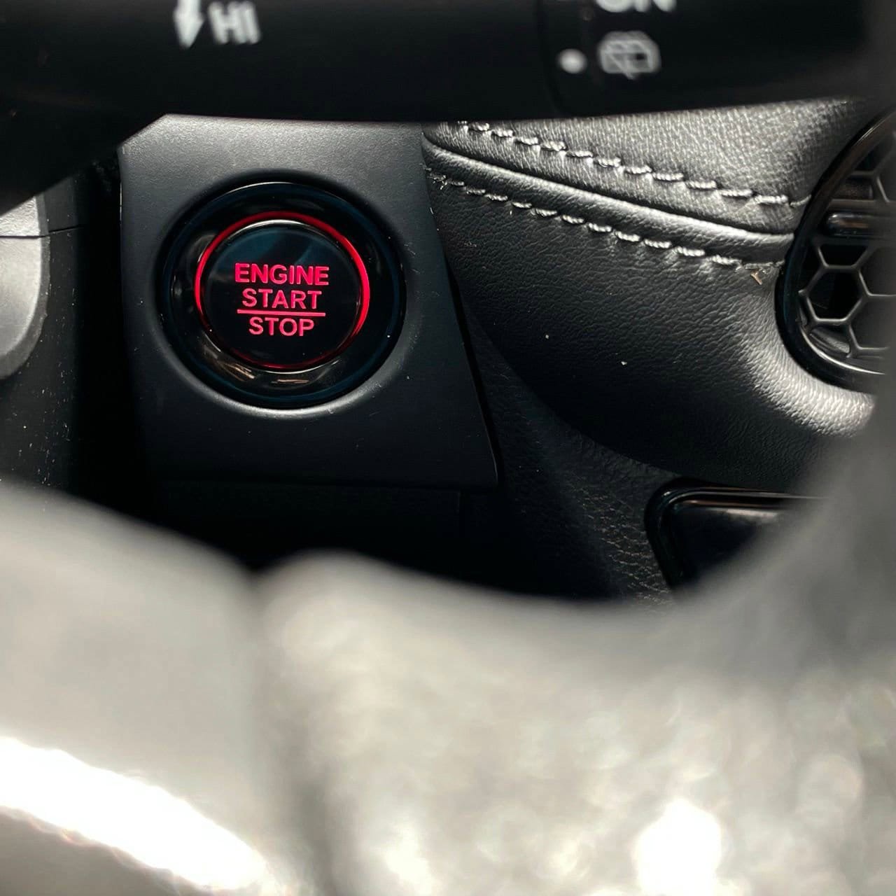 Used 2025 Honda HR-V LX image 16