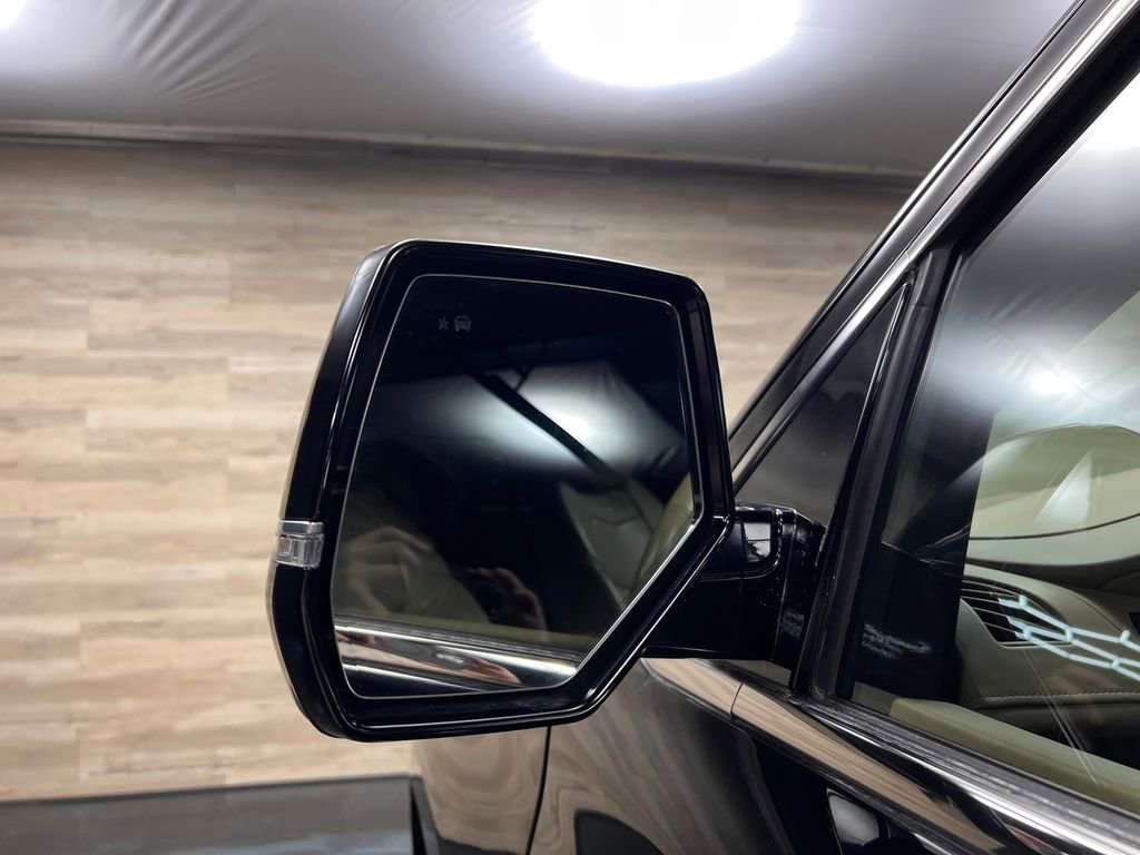 Used 2020 Cadillac Escalade Platinum image 36