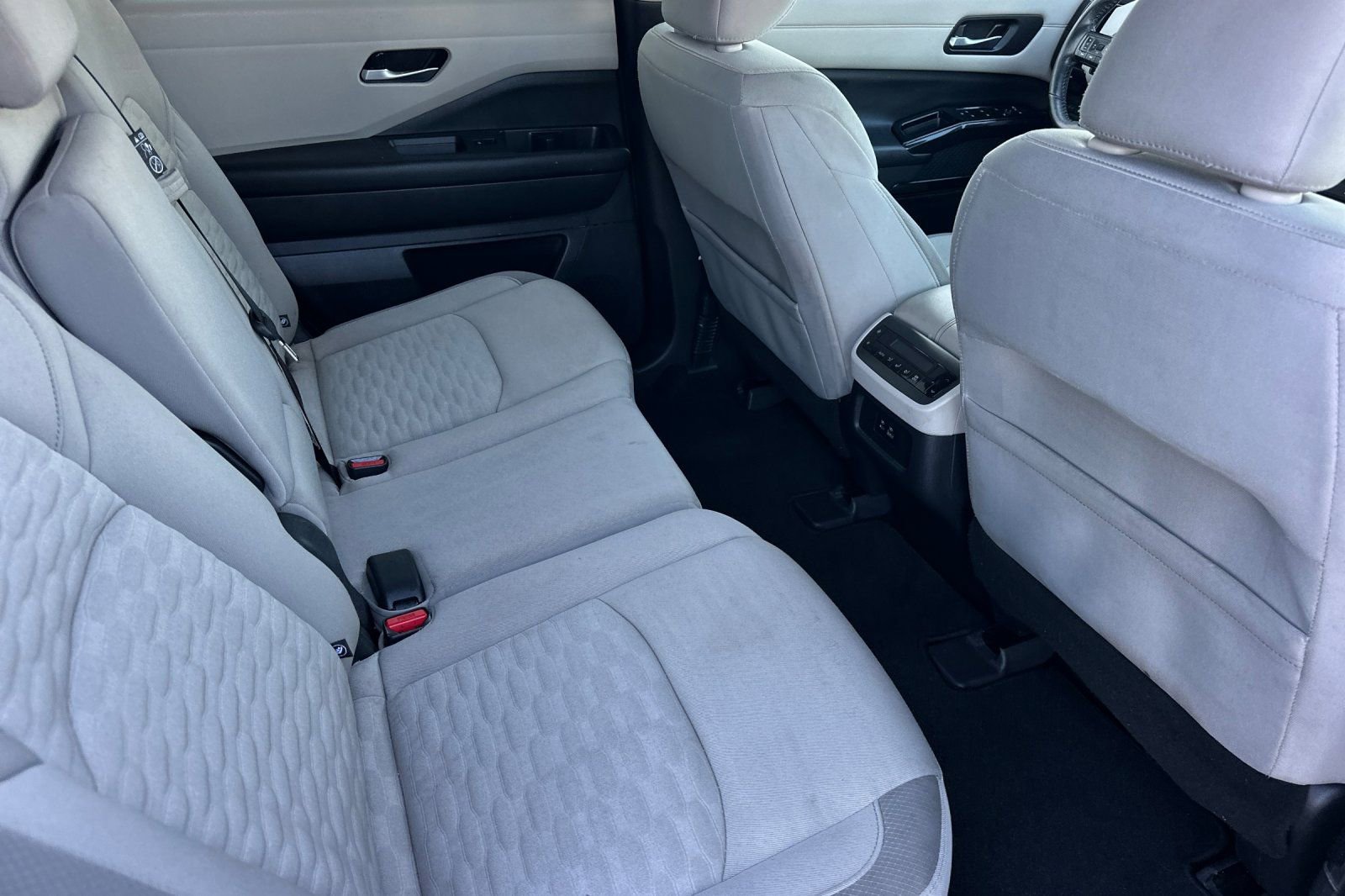 Used 2022 Nissan Pathfinder SV w/ SV Black Package image 20