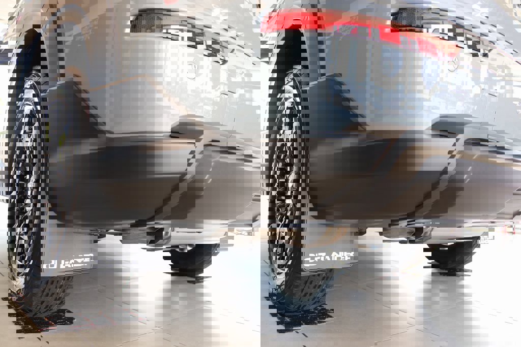 New 2025 Mitsubishi Outlander AWD image 8