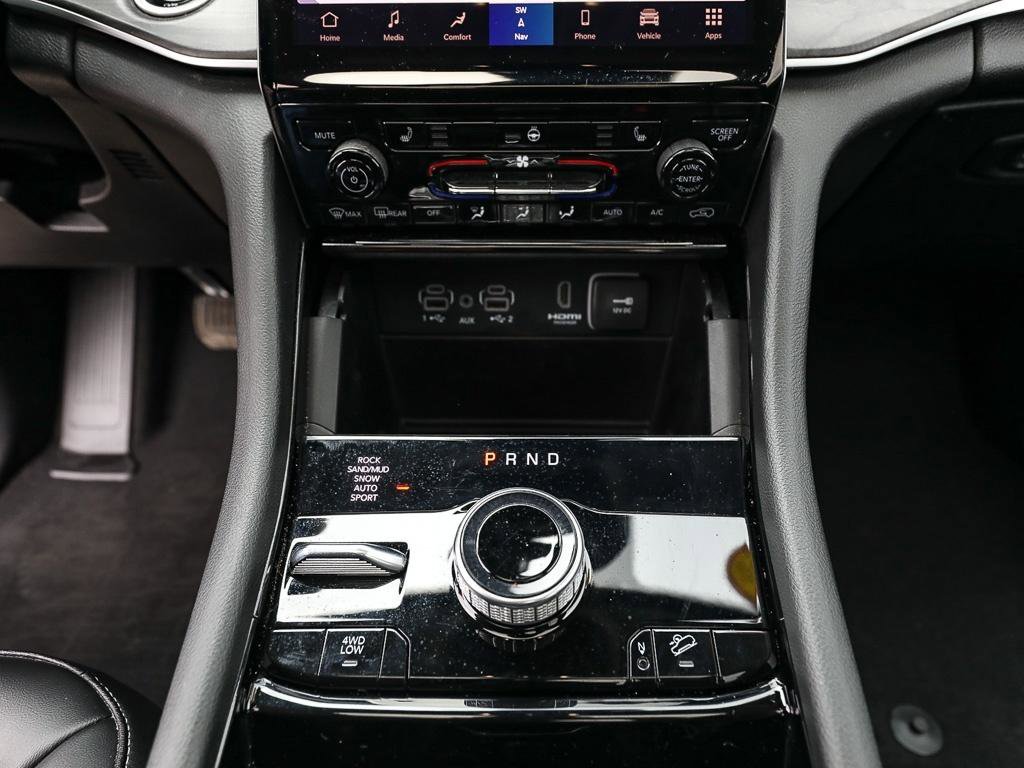 Used 2023 Jeep Grand Cherokee 4WD 4xe image 18