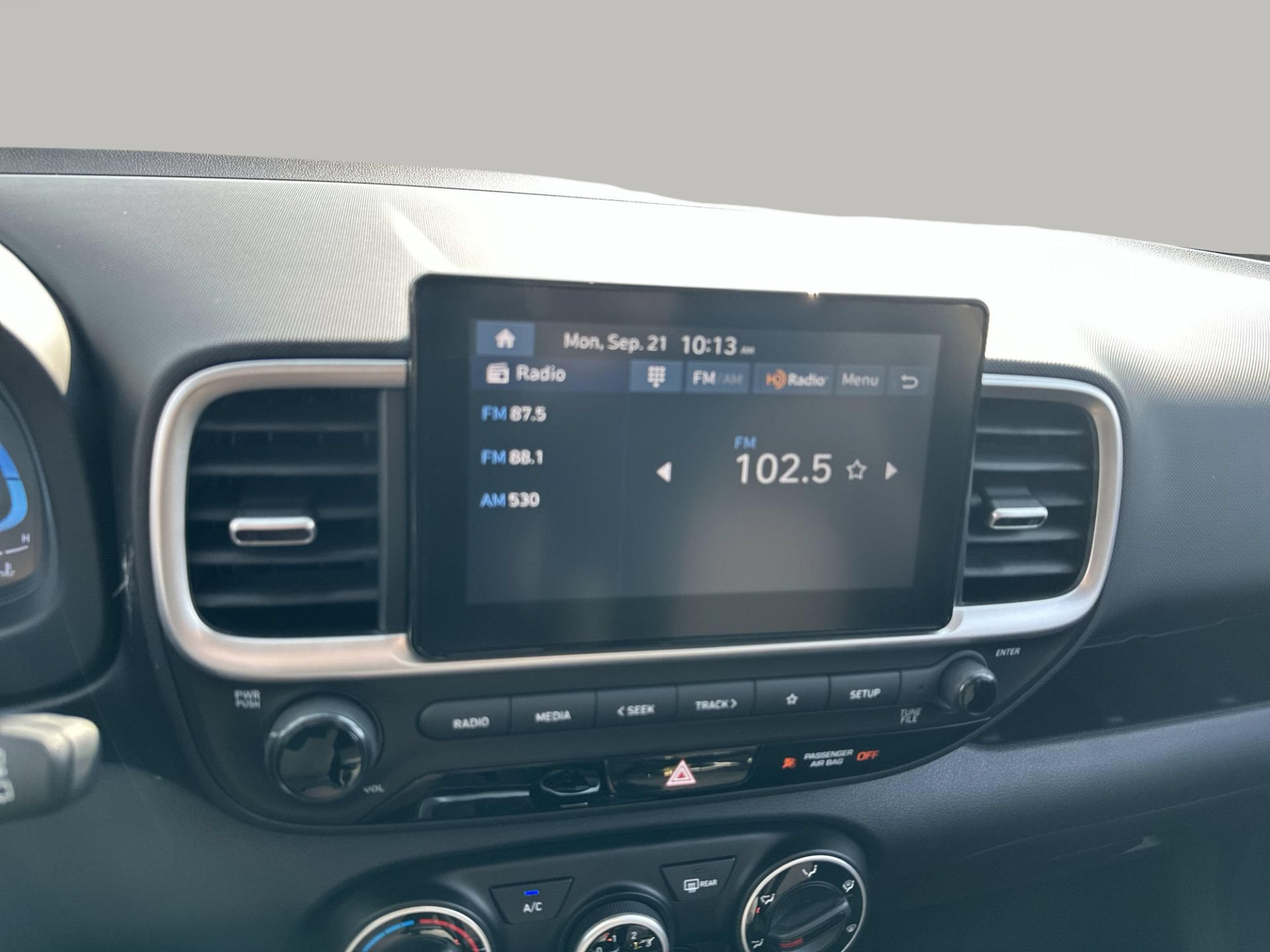 New 2026 Hyundai Venue SE FWD image 12