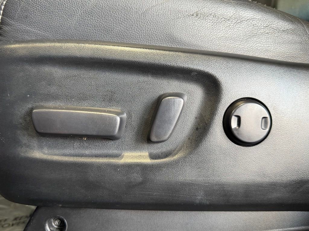 Used 2017 Toyota Sienna SE FWD image 22