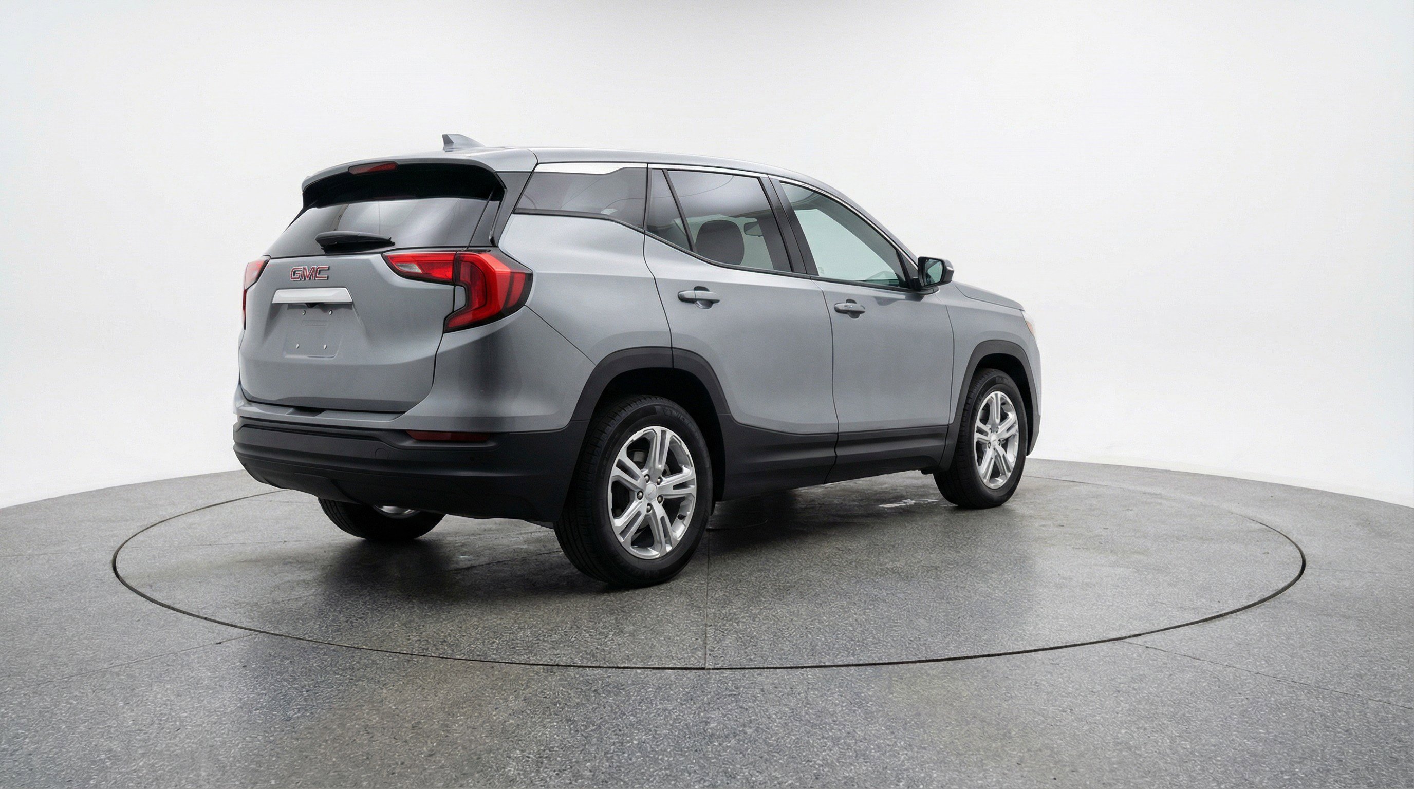 Used 2024 GMC Terrain SLE FWD image 9