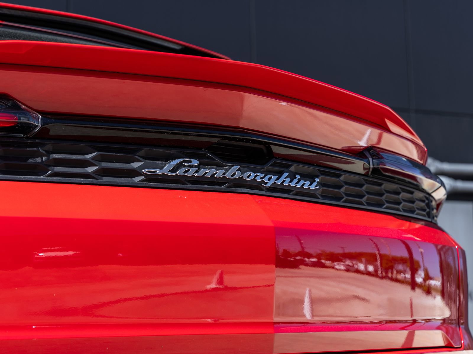 Used 2026 Lamborghini Urus SE image 12