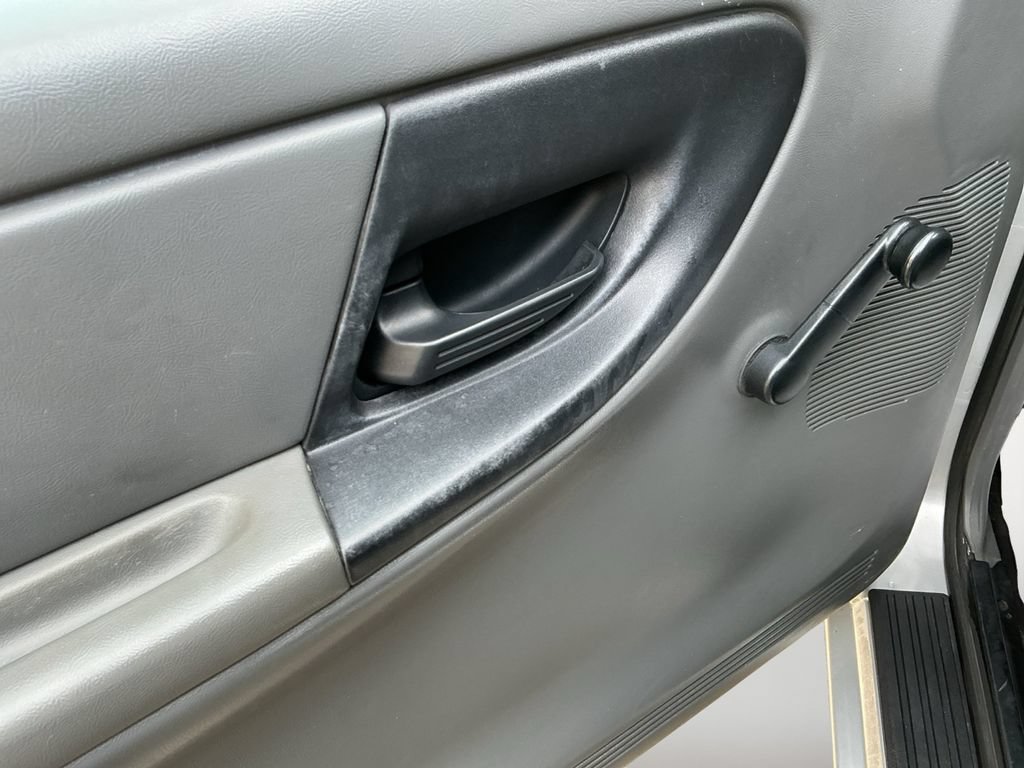 Used 2004 Ford Ranger XL RWD image 10