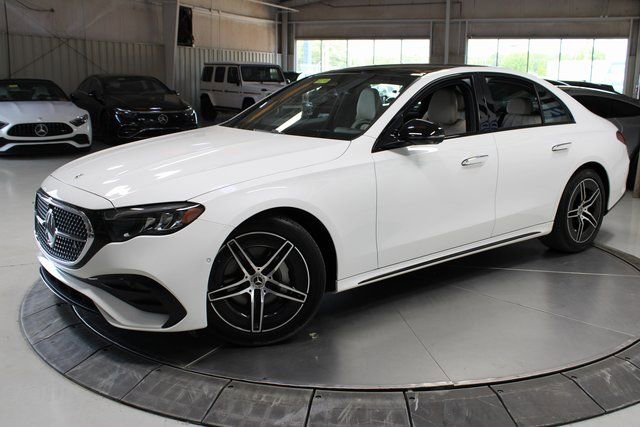 Used 2024 Mercedes-Benz E 350 4MATIC Sedan w/ Night Package image 4