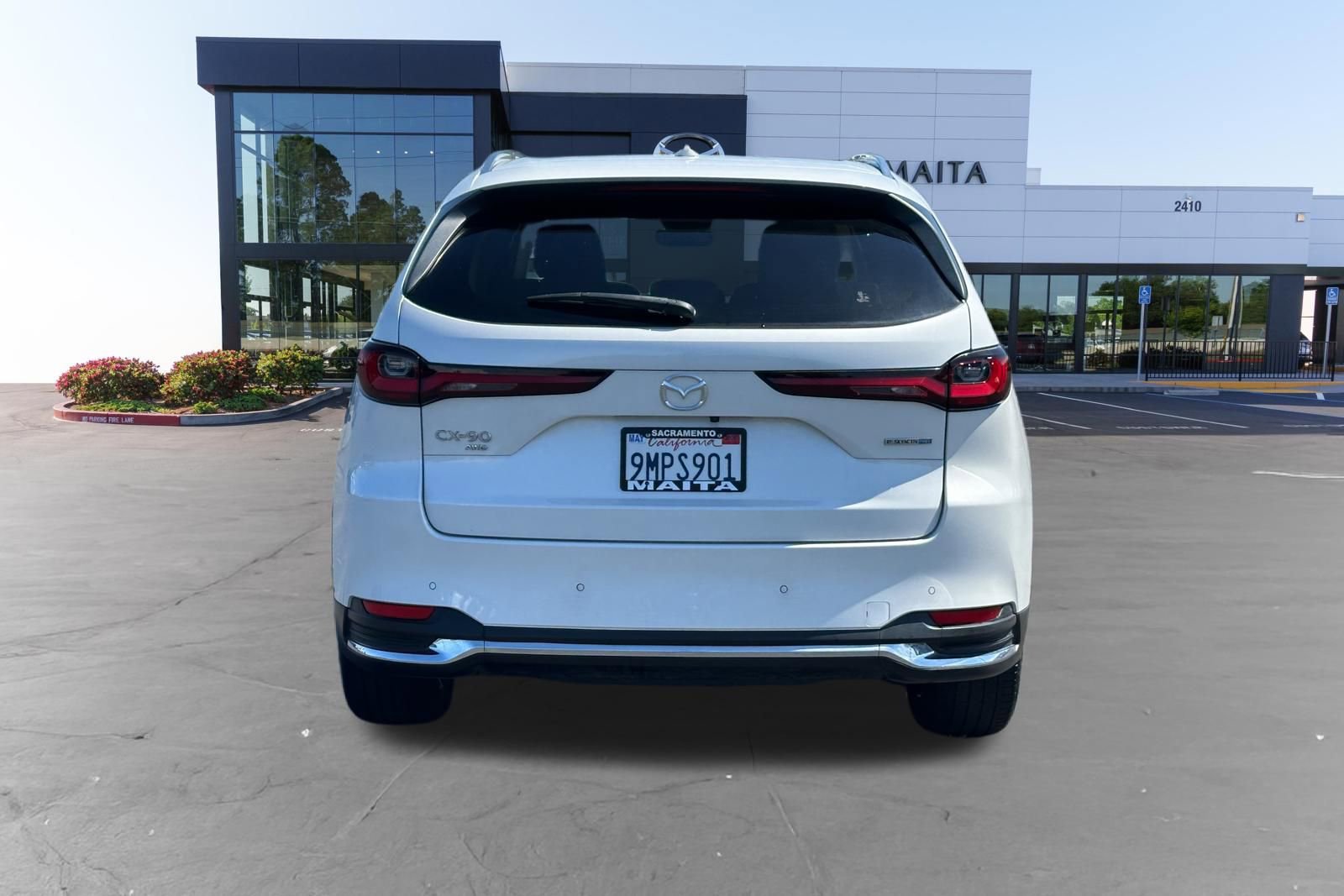 Used 2024 MAZDA CX-90 Plug-In Hybrid w/ Premium Pkg AWD/4WD image 4
