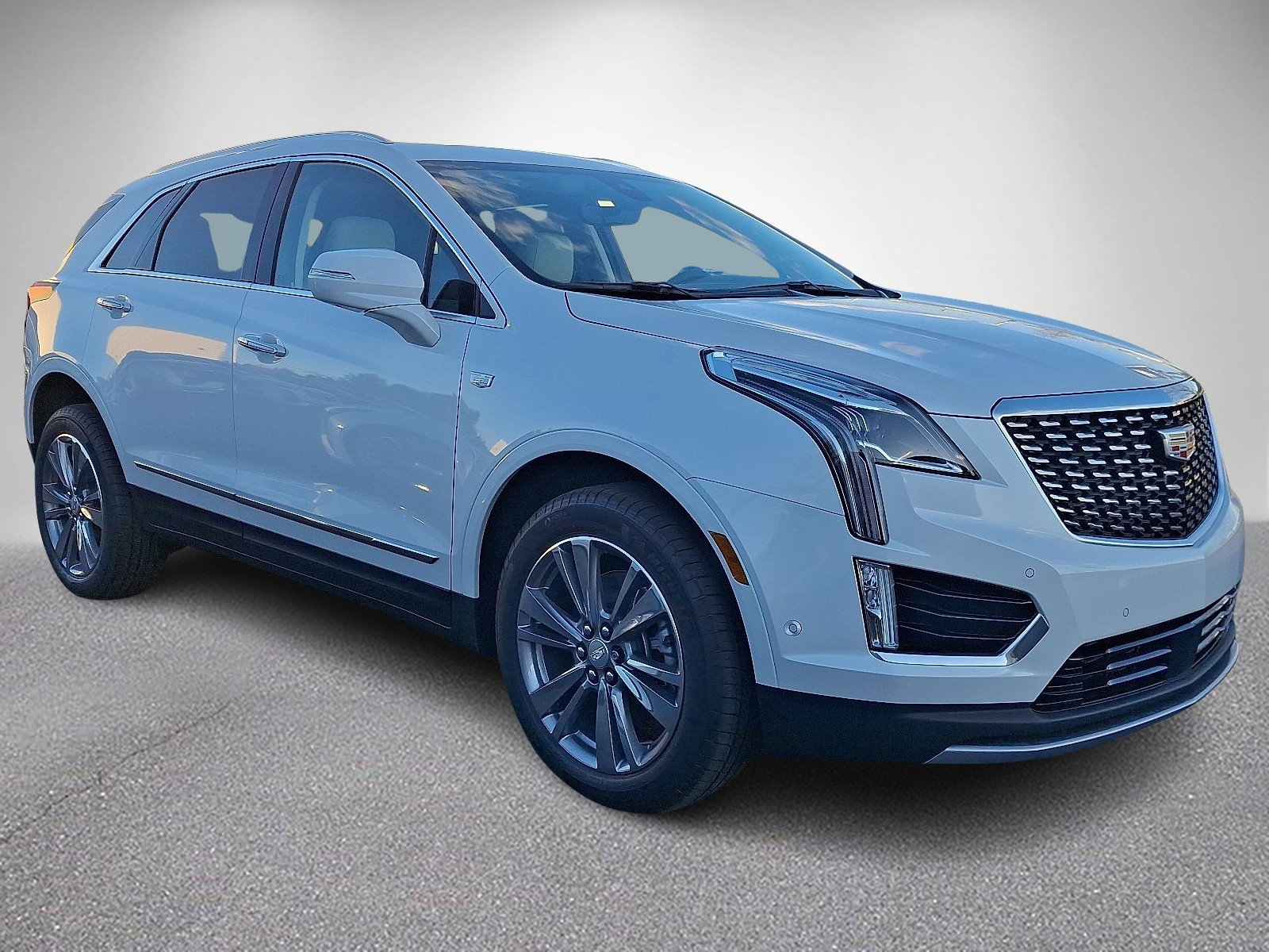 New 2026 Cadillac XT5 Premium Luxury w/ Driver Assist Package image 4