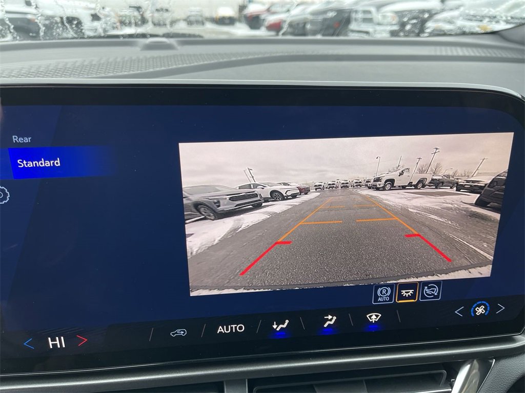 New 2026 Chevrolet Equinox EV LT image 17