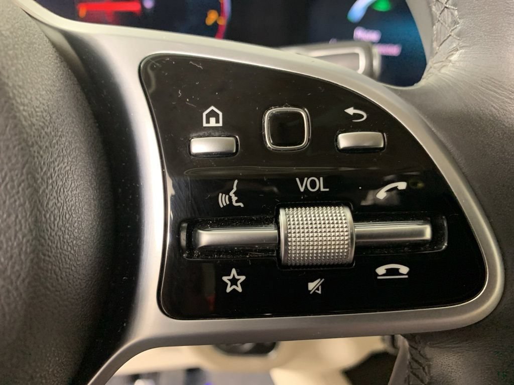 Used 2020 Mercedes-Benz GLE 350 4MATIC w/ Premium Package image 12