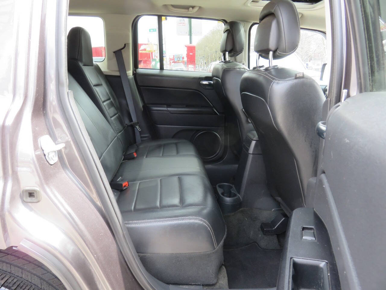 Used 2016 Jeep Patriot High Altitude AWD/4WD image 21