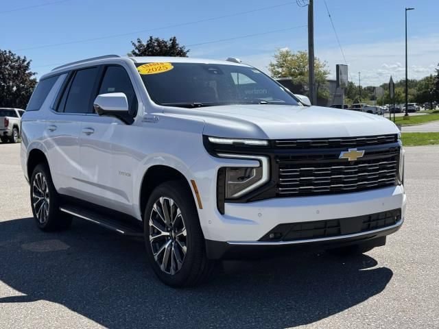 Used 2025 Chevrolet Tahoe High Country AWD/4WD image 4