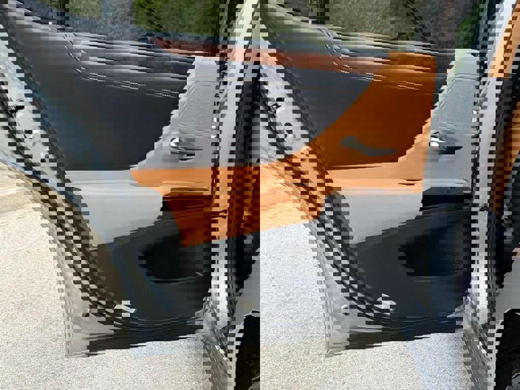 Certified 2022 Lexus ES 350 w/ Premium Package image 25