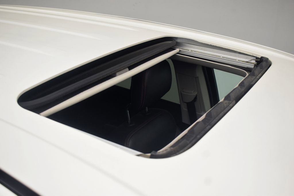 Used 2016 Dodge Journey R/T image 13