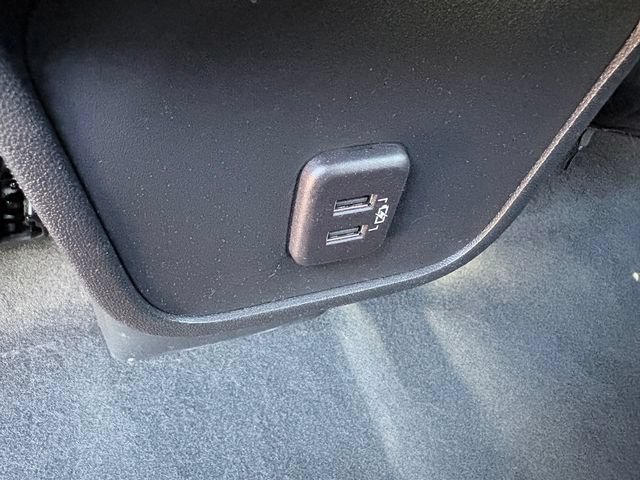 Used 2023 Chevrolet Equinox LT AWD/4WD image 9