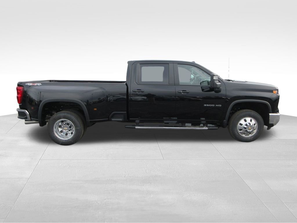 New 2026 Chevrolet Silverado 3500 LT w/ All Star Edition AWD/4WD image 7