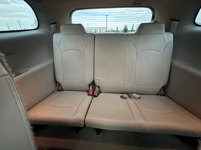 Used 2017 Buick Enclave Leather FWD image 27