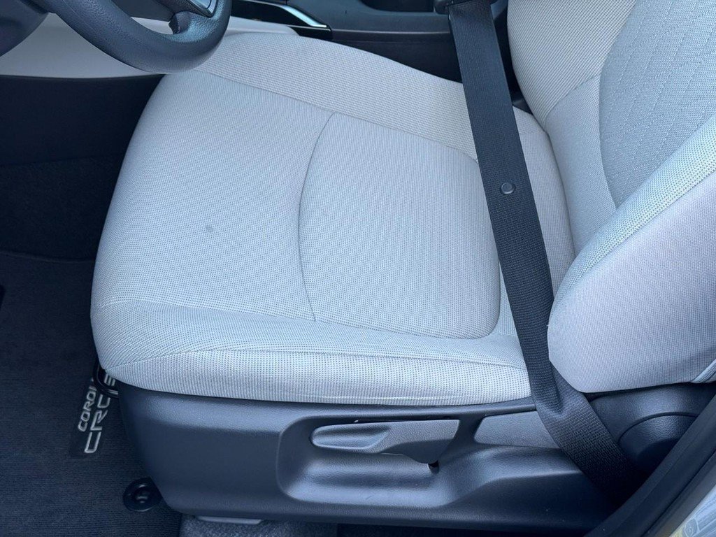 Certified 2025 Toyota Corolla Cross L image 15