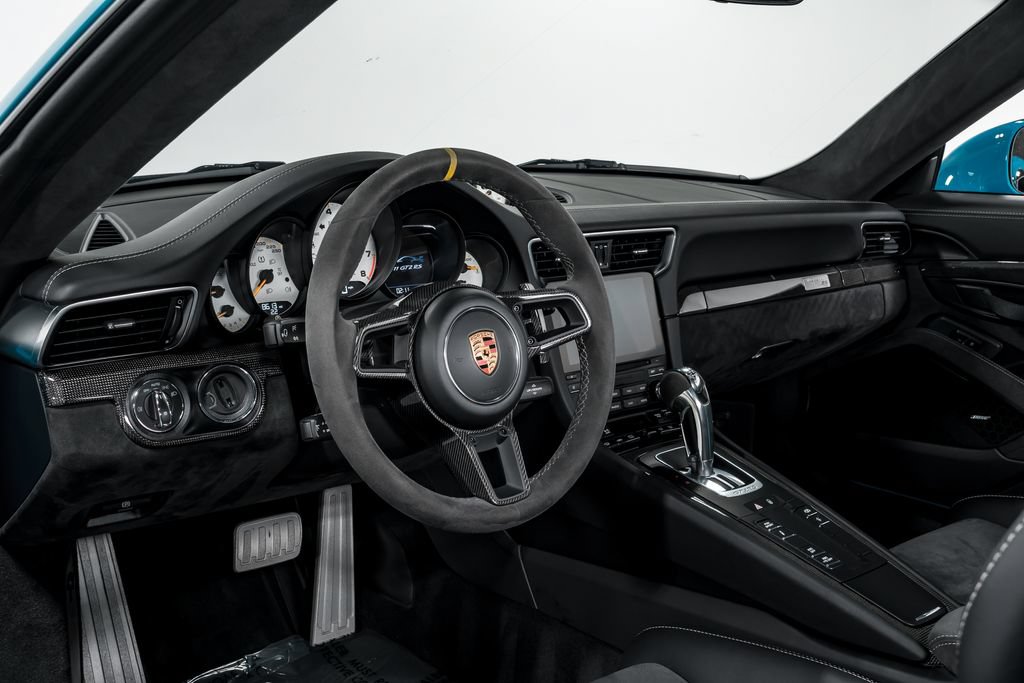 Used 2018 Porsche 911 GT2 RS w/ Weissach Package RWD image 13